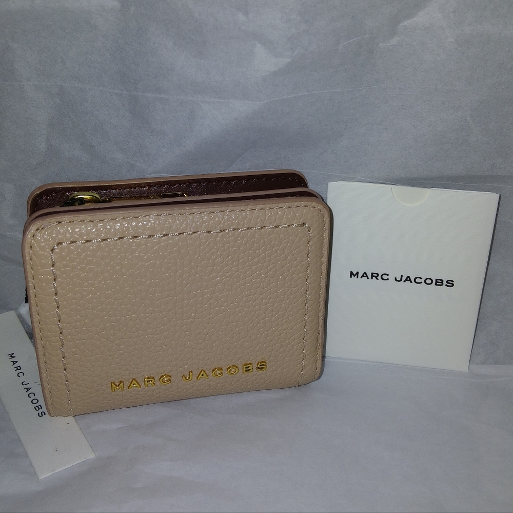 Marc Jacobs Genuine Leather The Compact Wallet  Rose, Colorblock